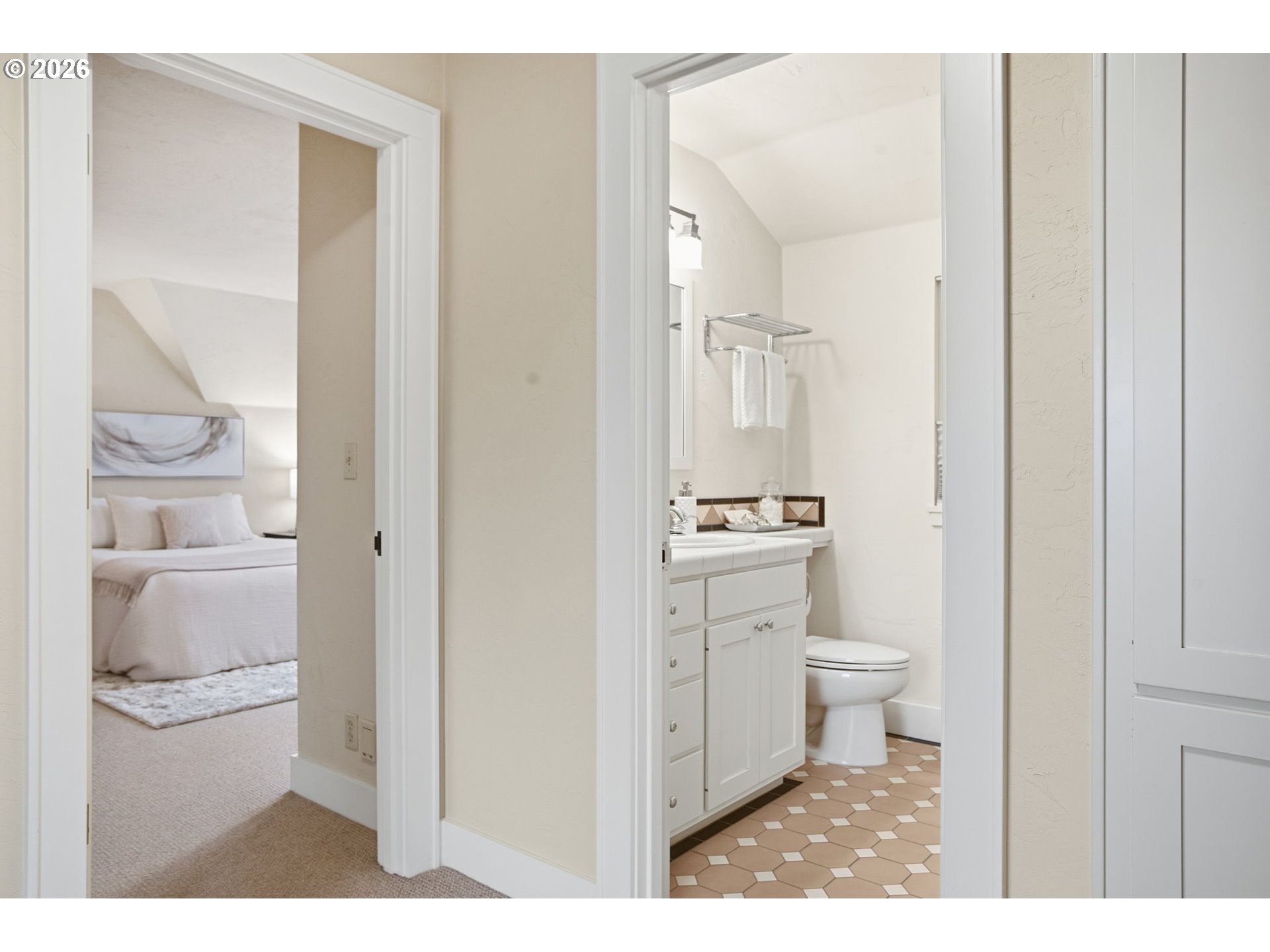 2565 Braewood Lane Eugene, OR 97405 - Photo 36 of 48 Bathroom