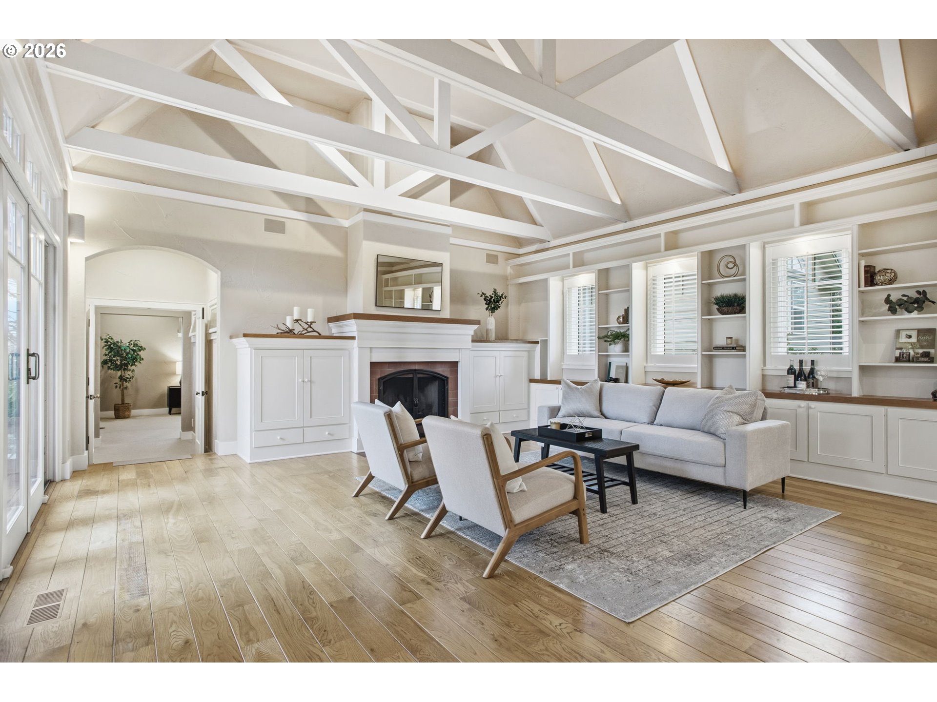 2565 Braewood Lane Eugene, OR 97405 - Photo 5 of 48 Living Room