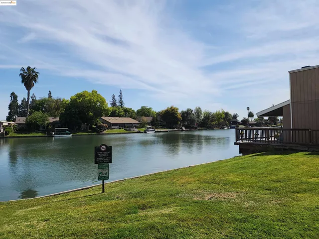 $162,500 | 3702 West Benjamin Holt Drive, Unit 24, Stockton, CA 95219