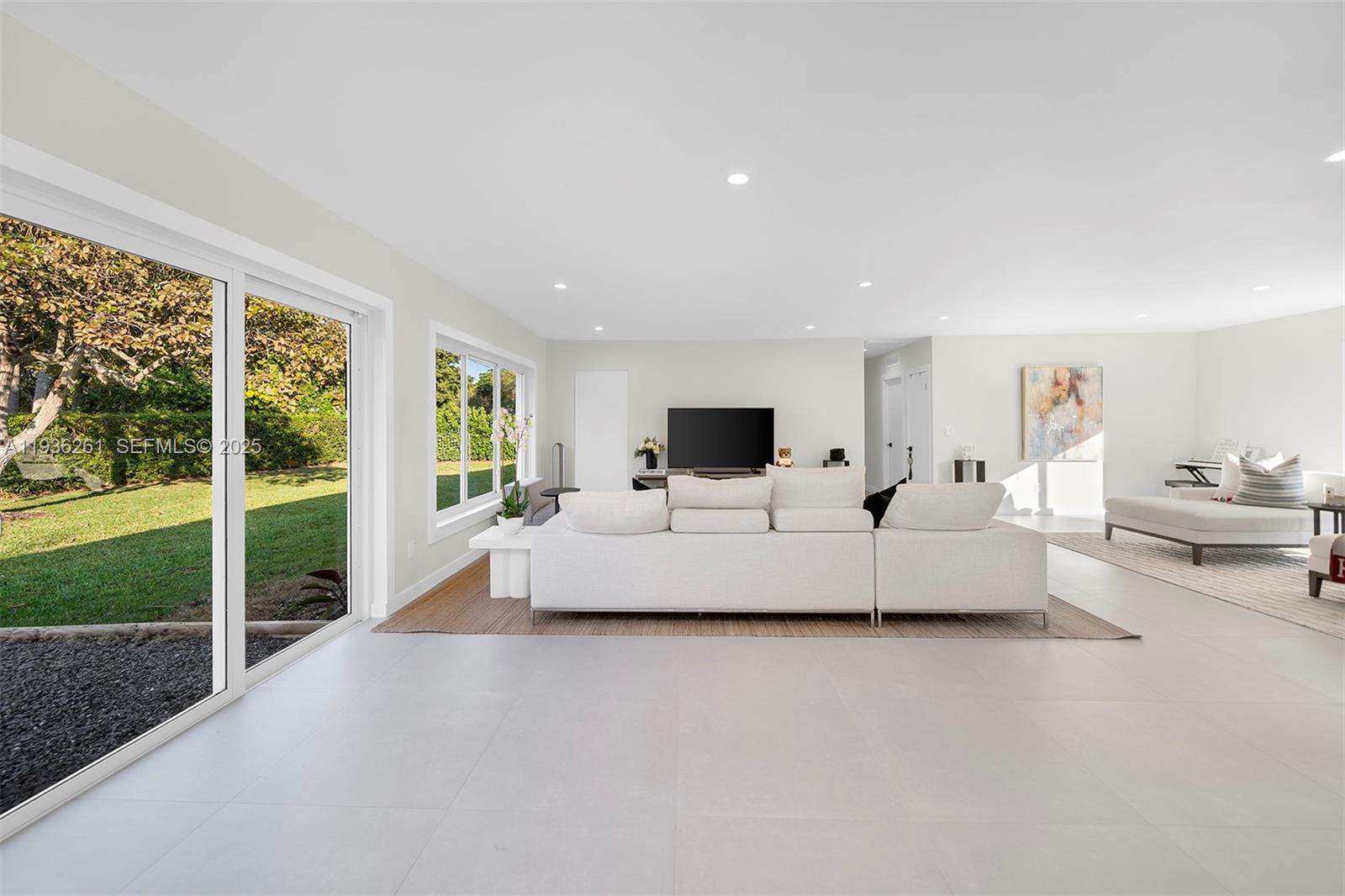 5835 Southwest 100th Terrace Pinecrest, FL 33156 - Photo 5 of 19