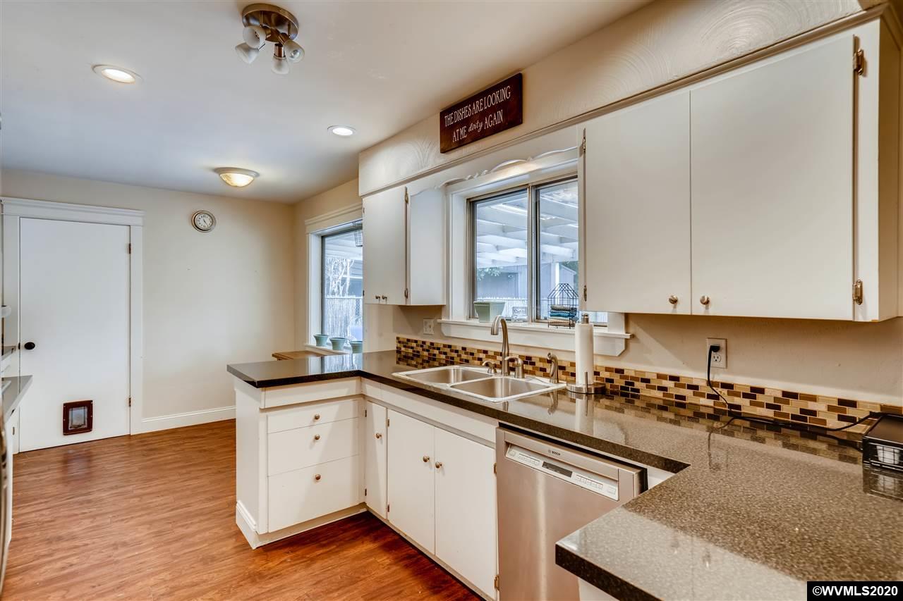 1323 Madrona Loop Southeast Salem, OR 97302 - Photo 11 of 29