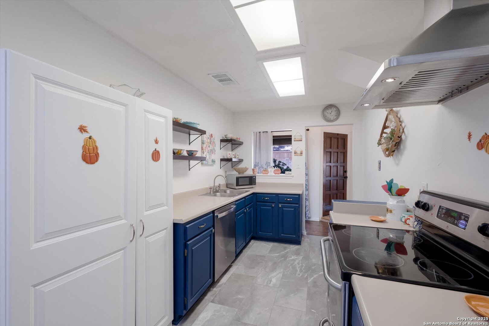 5738 Spring Sunshine San Antonio, TX 78247 - Photo 8 of 22