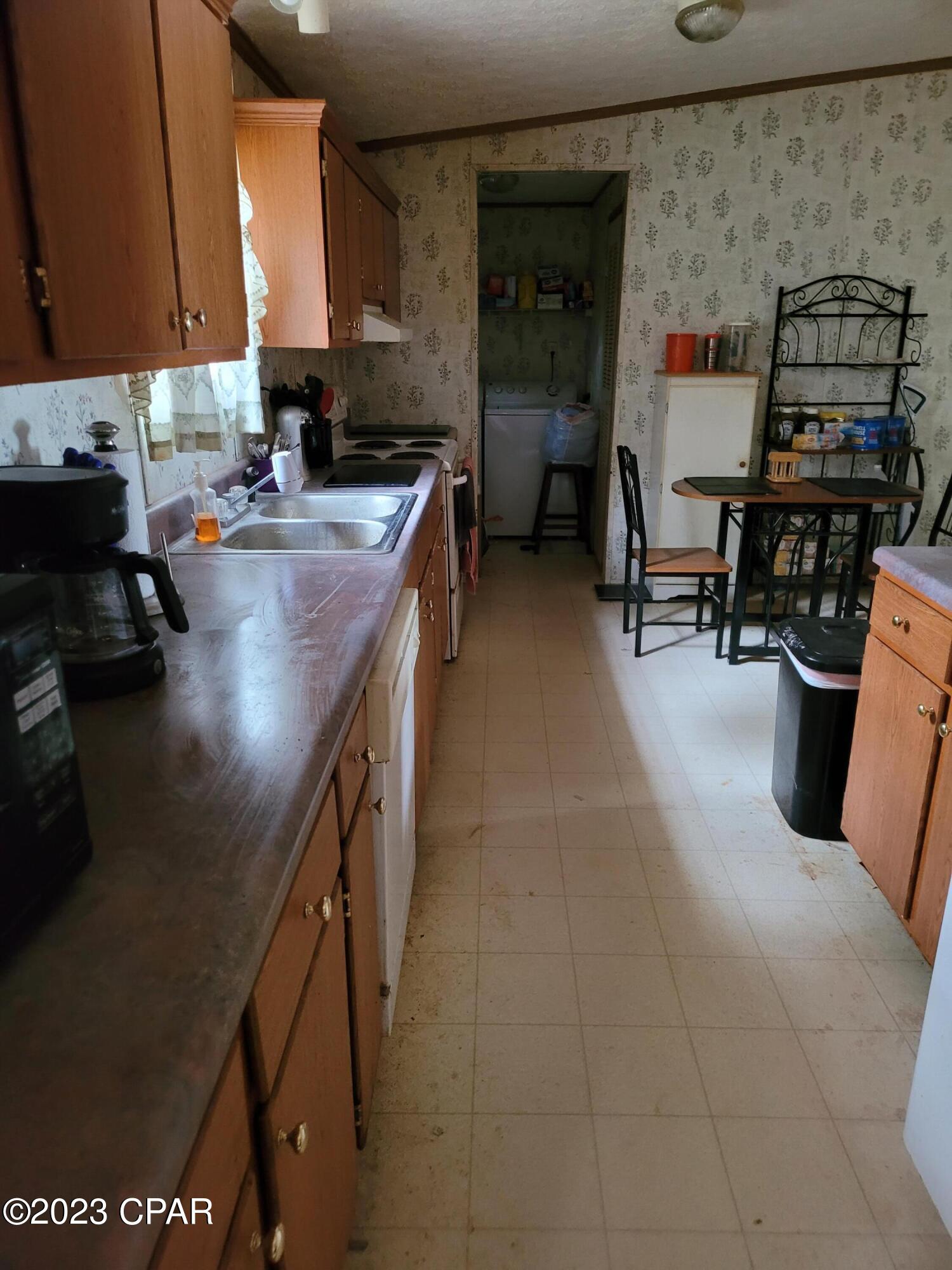 2979 Creek Run Road Vernon, FL 32462 - Photo 4 of 17
