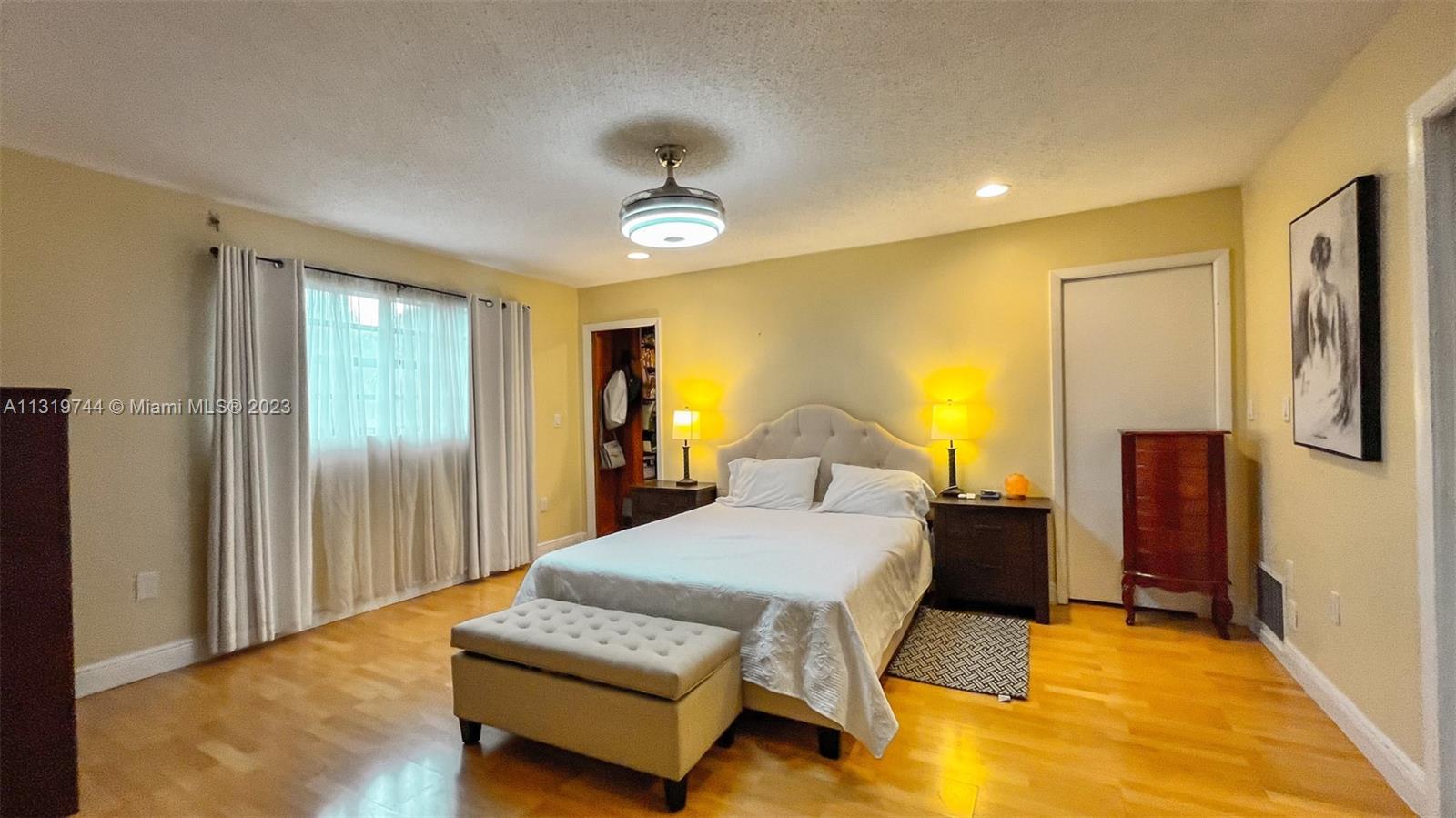11990 Southwest 92nd Street Miami, FL 33186 - Photo 6 of 33