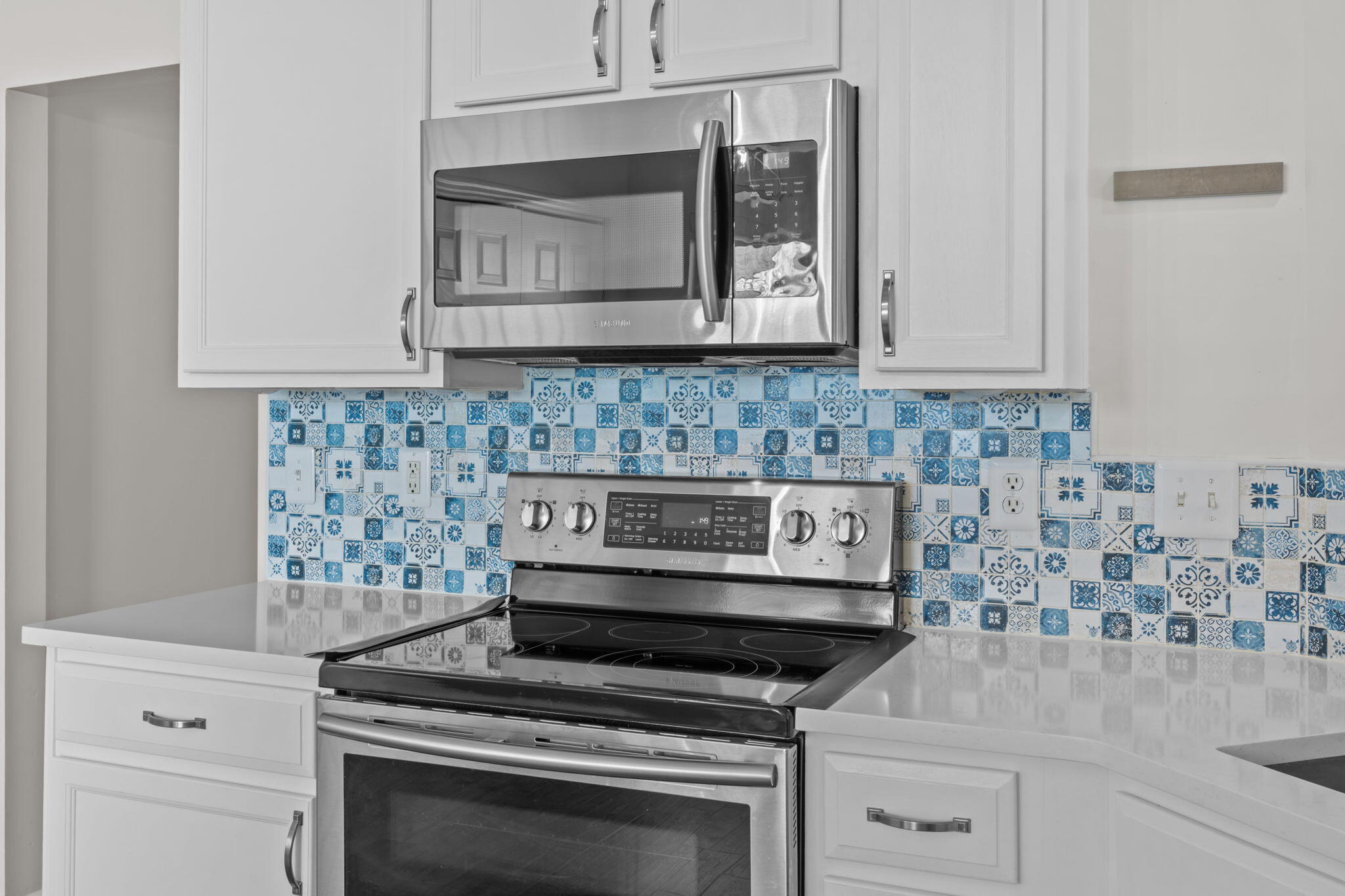 115 Corrientes Court Summerville, SC 29483 - Photo 10 of 35 10-web-or-mls-470A0709