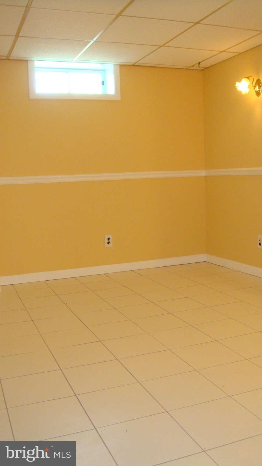 4406 Randolph Road Silver Spring, MD 20906 - Photo 11 of 13 Living Room