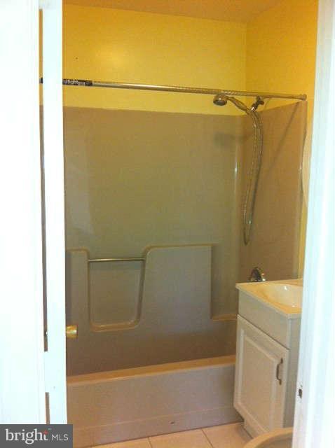 4406 Randolph Road Silver Spring, MD 20906 - Photo 10 of 13 Bath