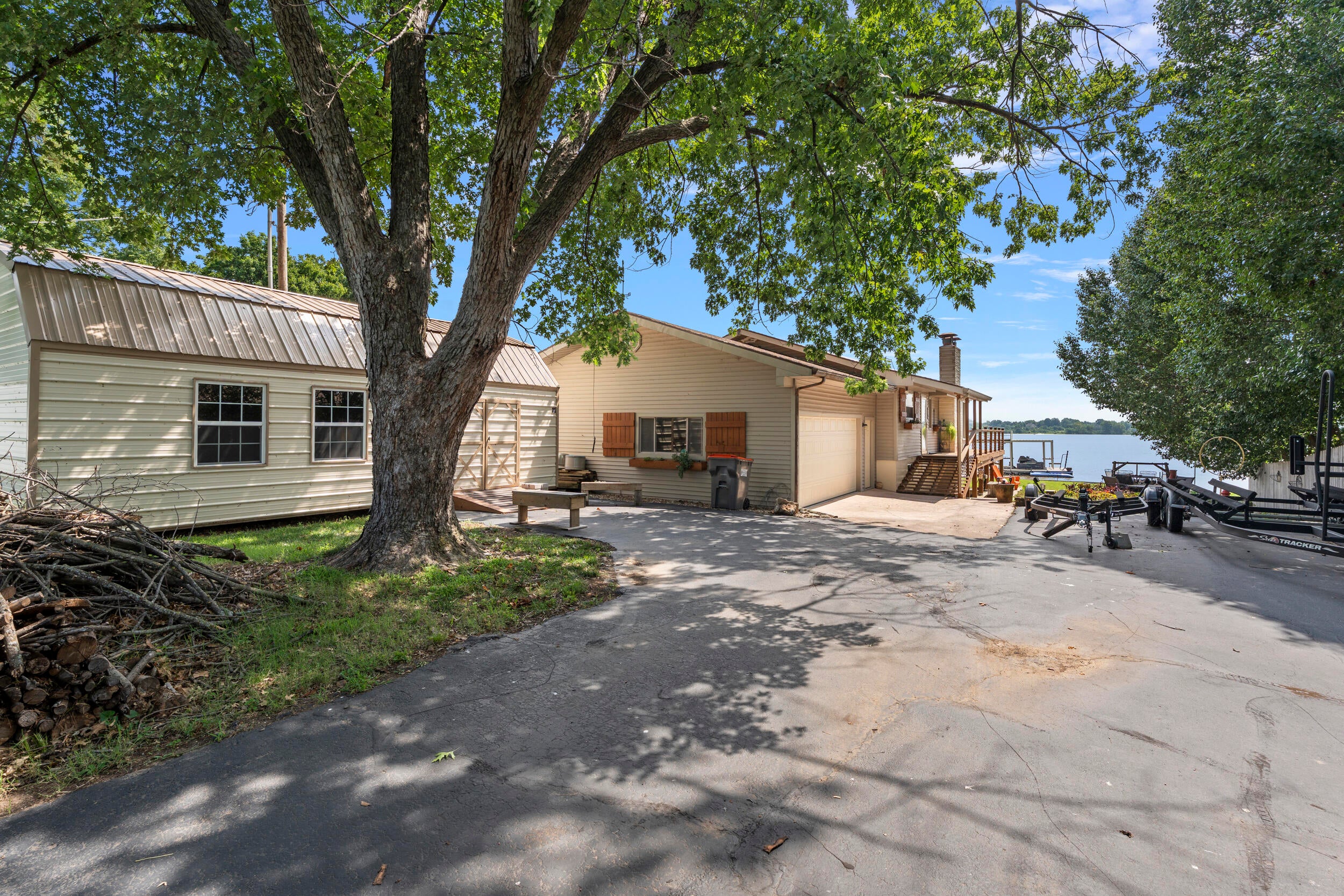 8823 Keller Road Grove, OK 74344 - Photo 2 of 46 Gallery Image 2