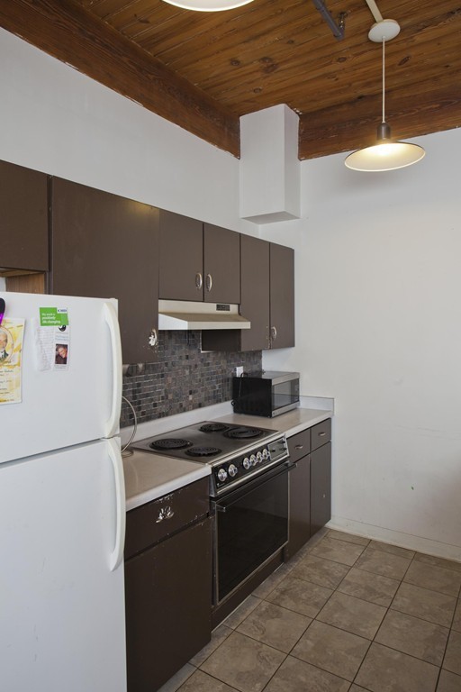 385 Worthington Street, Unit 3B Springfield, MA 01103 - Photo 8 of 11