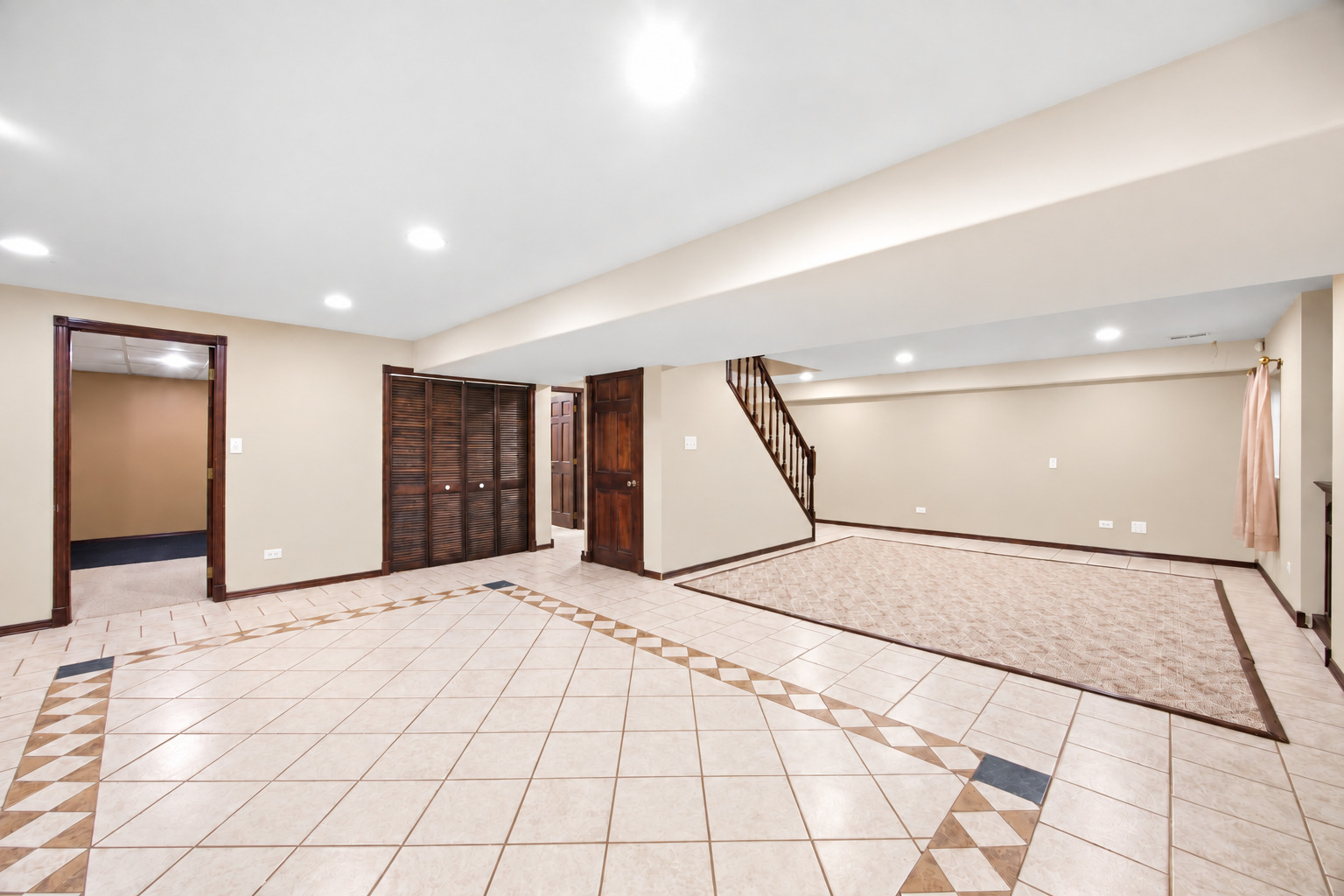 452 Spring Ridge Drive Crystal Lake, IL 60012 - Photo 40 of 58 Gallery Image 40