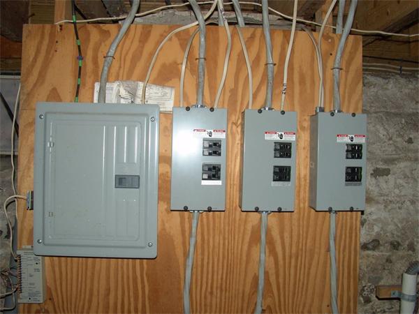 89 Burrell Street Boston, MA 02119 - Photo 3 of 6 Gallery Image 3