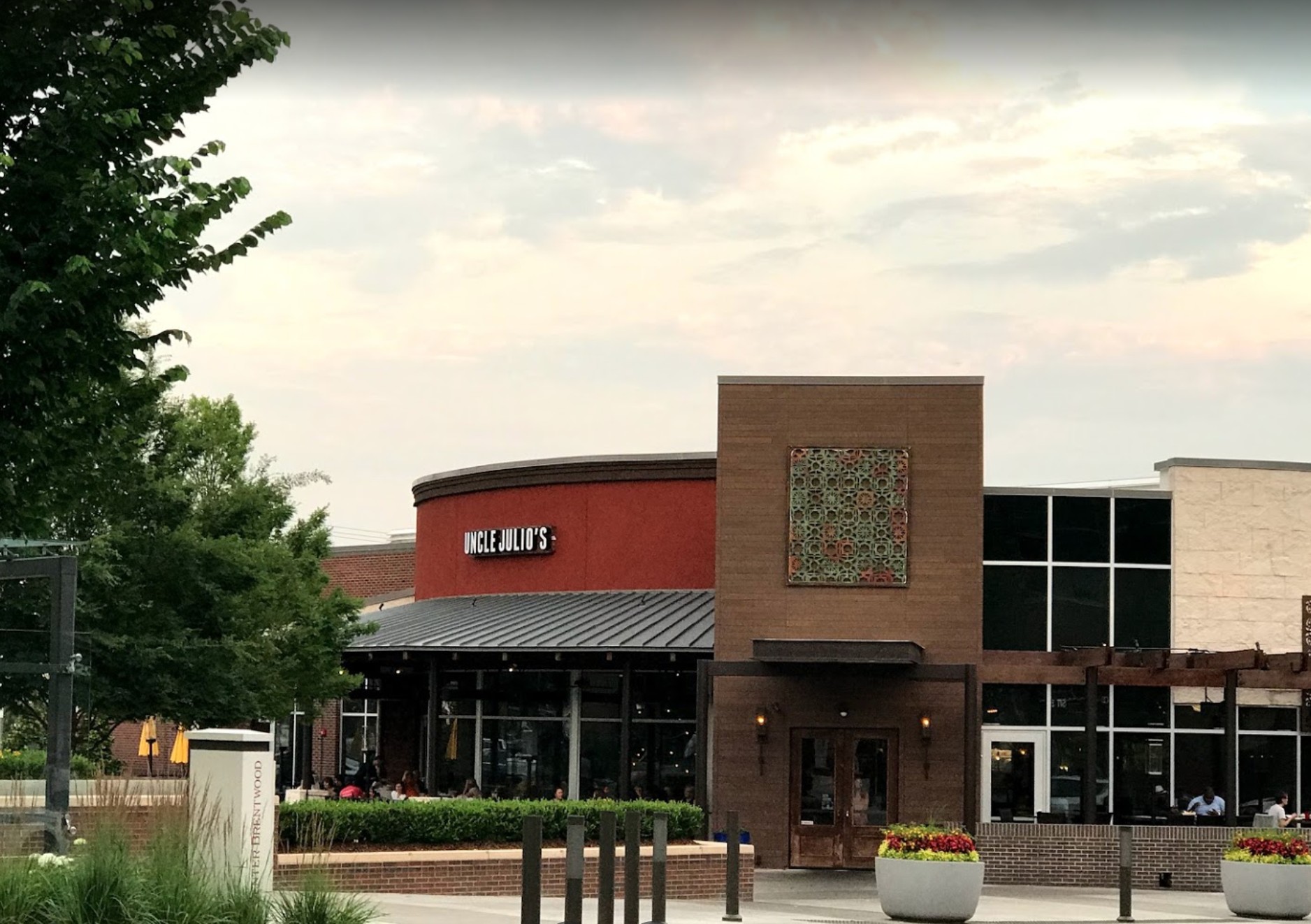 9829 Concord Road Brentwood, TN 37027 - Photo 13 of 15 a view of a building with retail shops and traffic signal