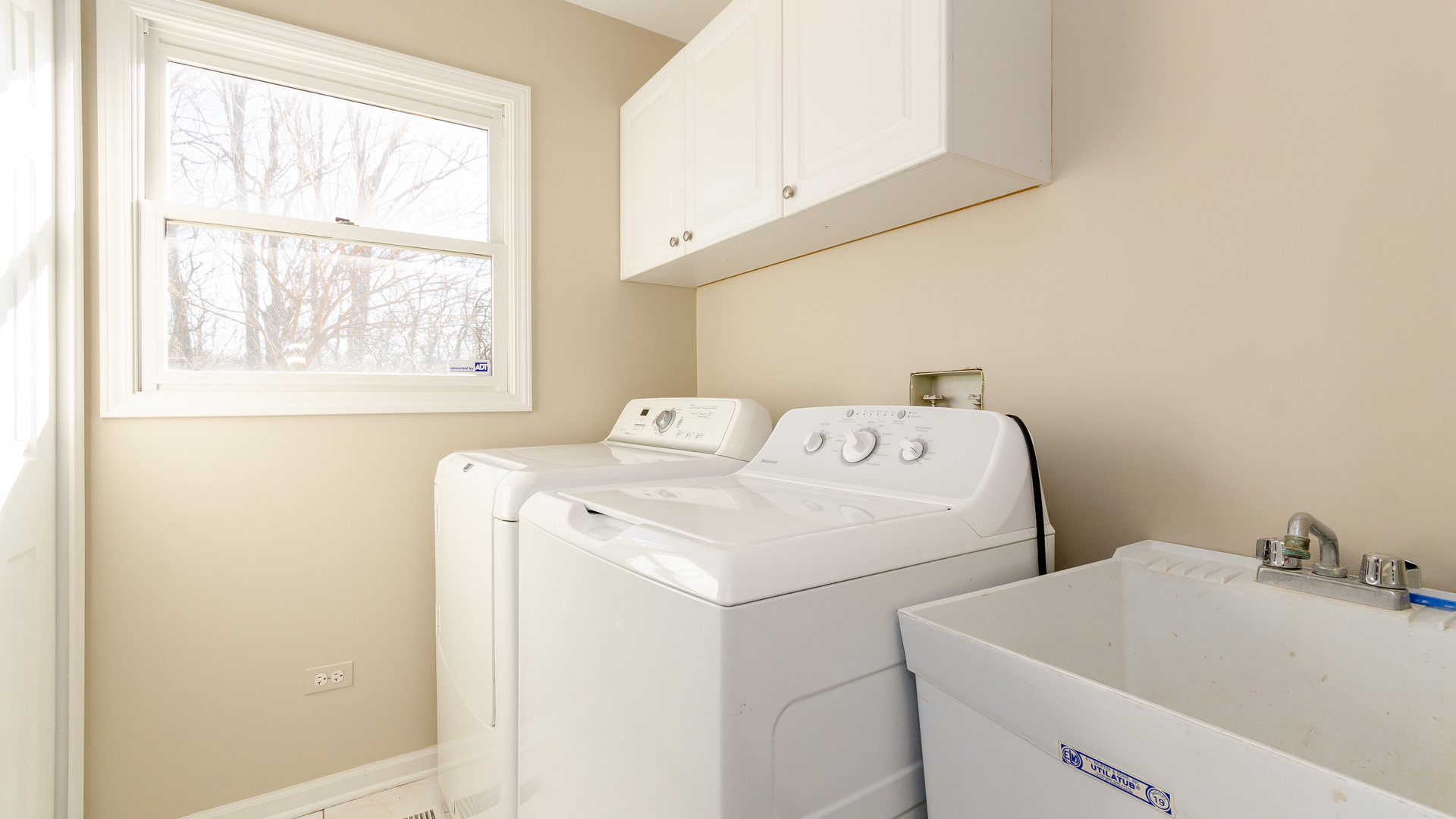 2008 Oldfield Road Darien, IL 60561 - Photo 16 of 36