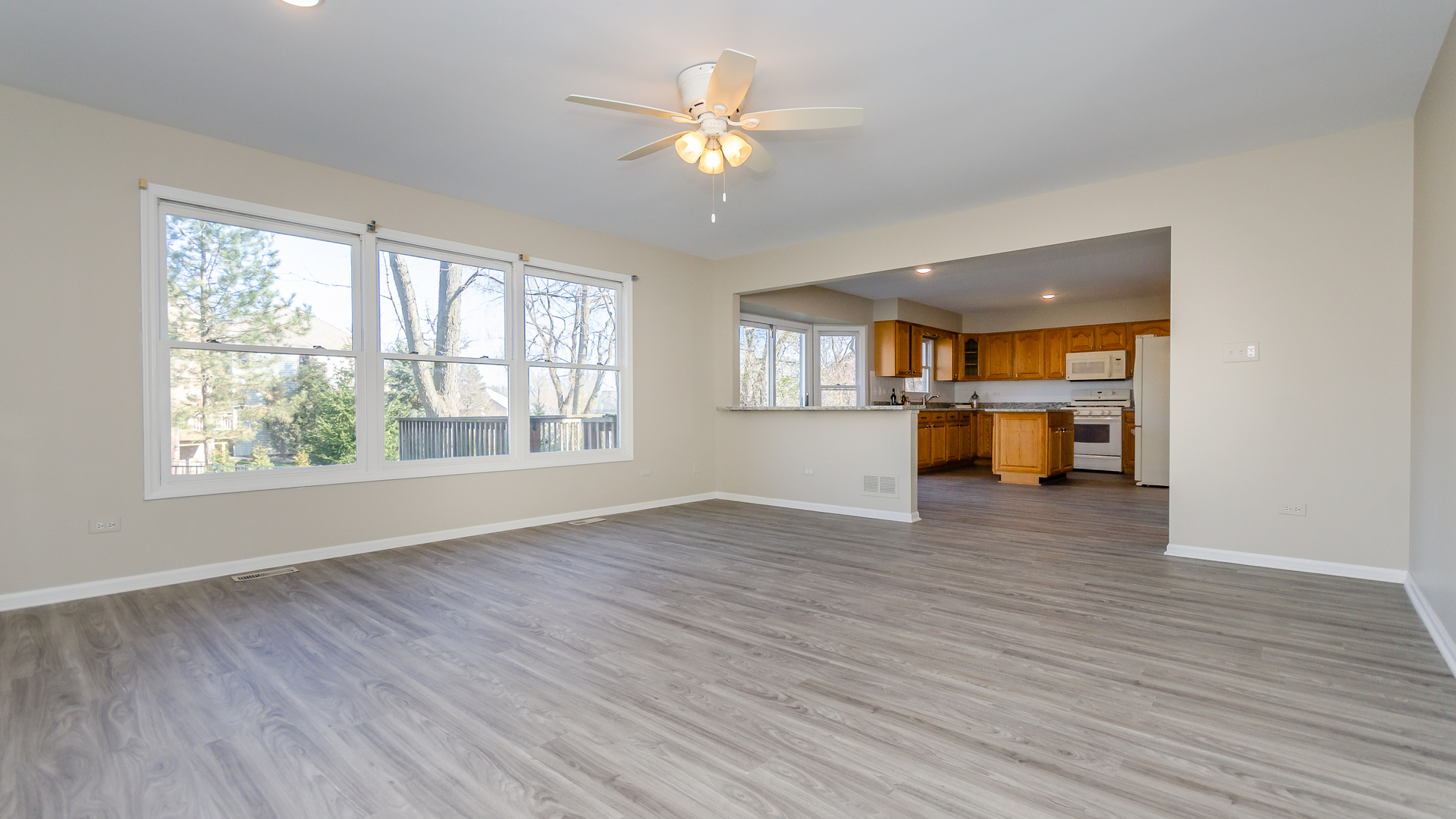 2008 Oldfield Road Darien, IL 60561 - Photo 9 of 36