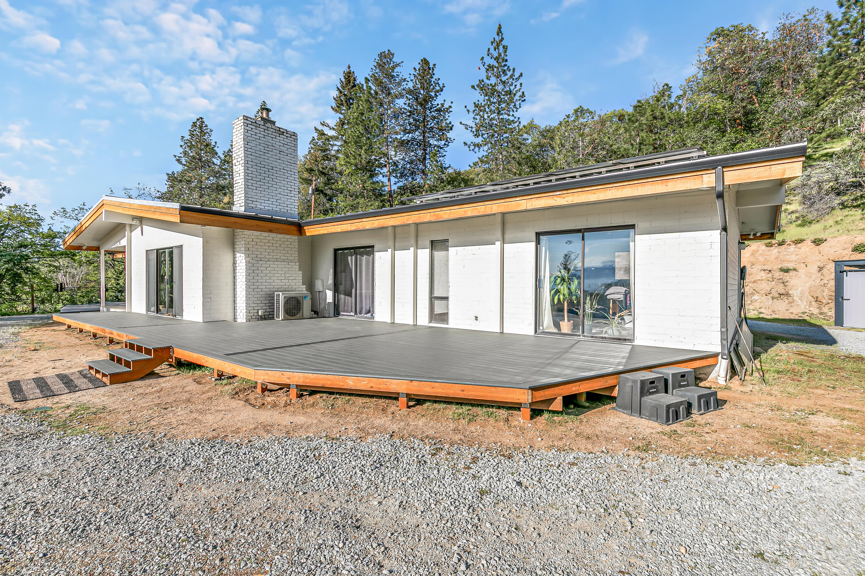 2555 Old Military Road Central Point, OR 97502 - Photo 20 of 31 9R9A4847