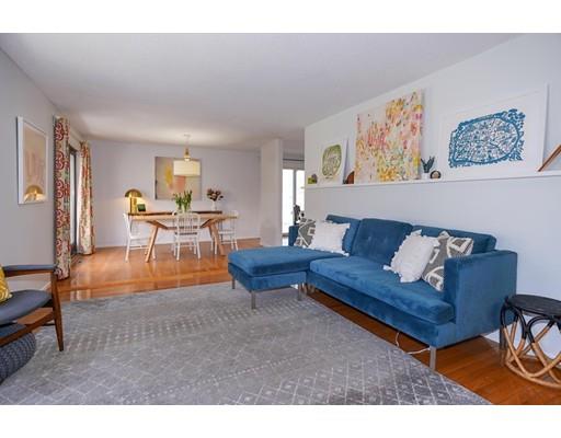 216 Irondequoit Road Franklin, MA 02038 - Photo 3 of 27 Gallery Image 3
