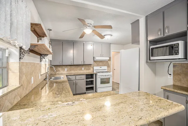 $1,795 | 1526 15th Avenue North, Texas City, TX 77590