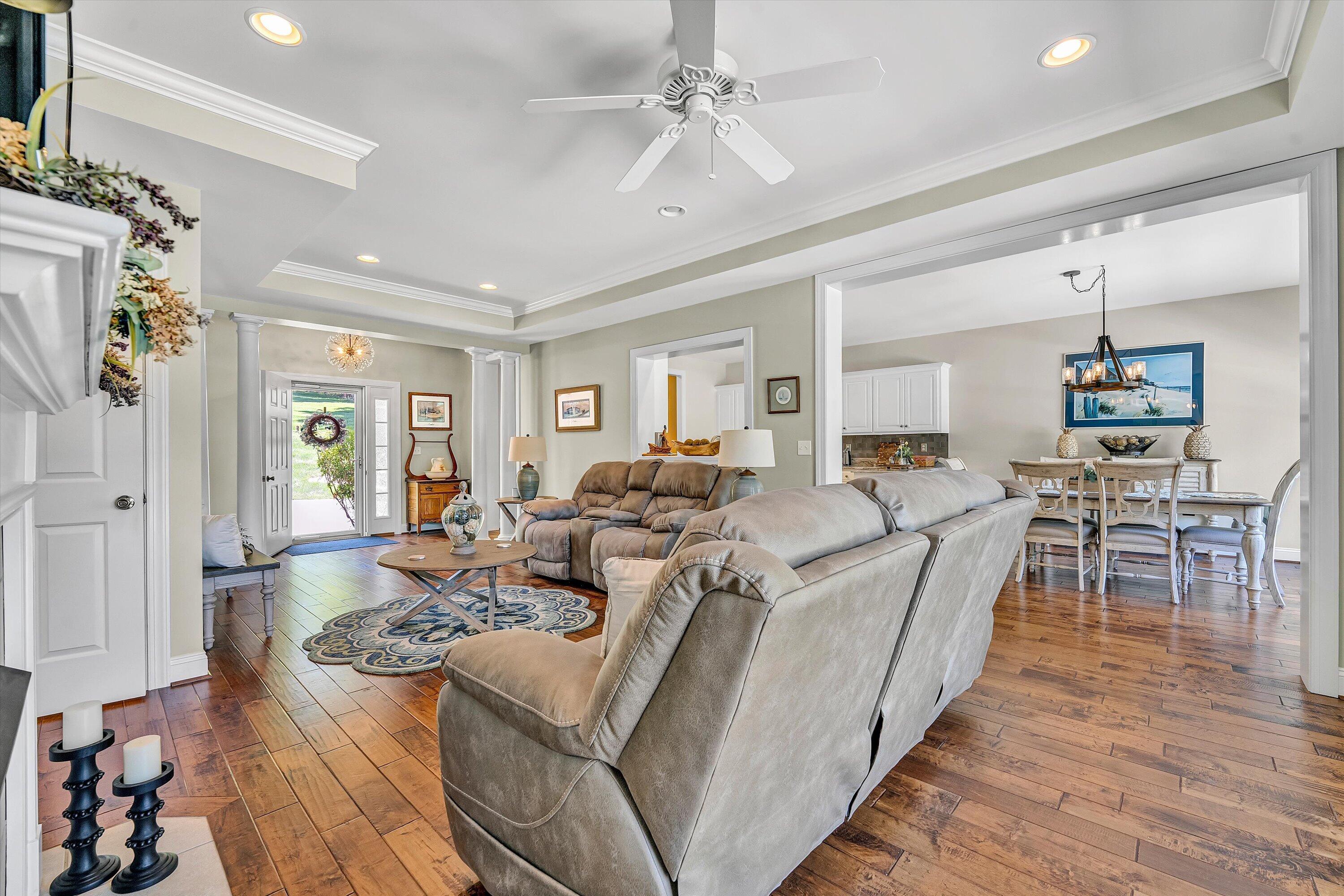 387 Channelview Drive Moneta, VA 24121 - Photo 14 of 64 14-SGP-16