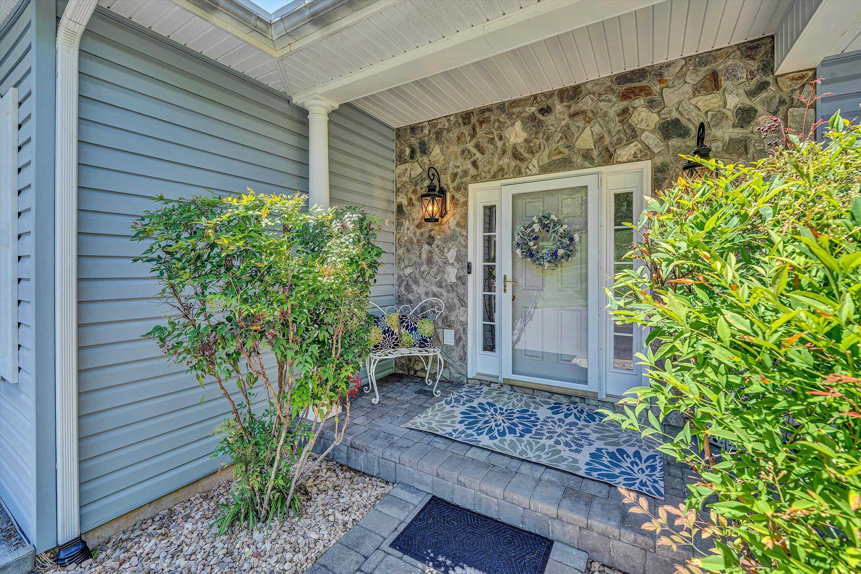 387 Channelview Drive Moneta, VA 24121 - Photo 8 of 64 08-SGP-139