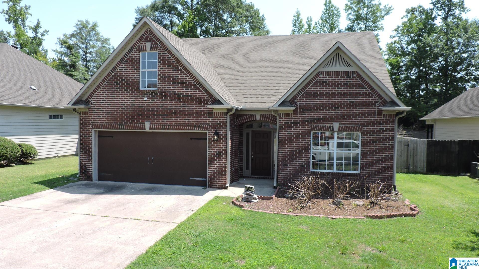 1032 Kerry Drive Calera, AL 35040 - Photo 2 of 28