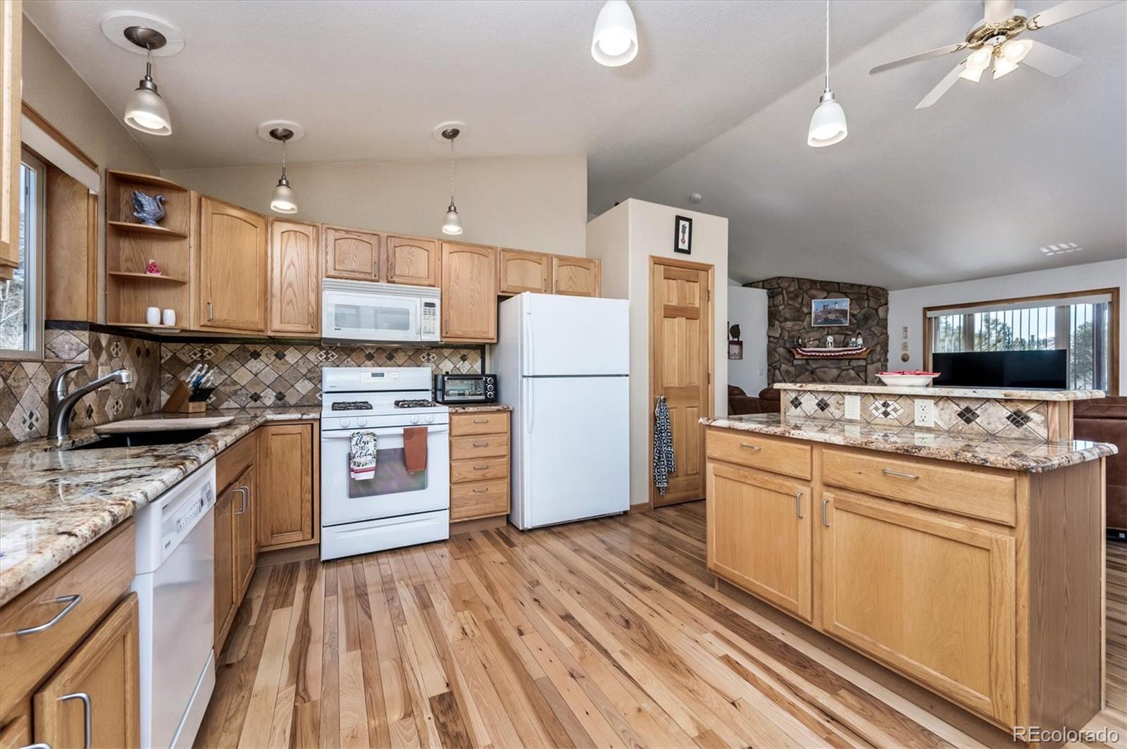 83 El Lobo Lane Bailey, CO 80421 - Photo 11 of 30