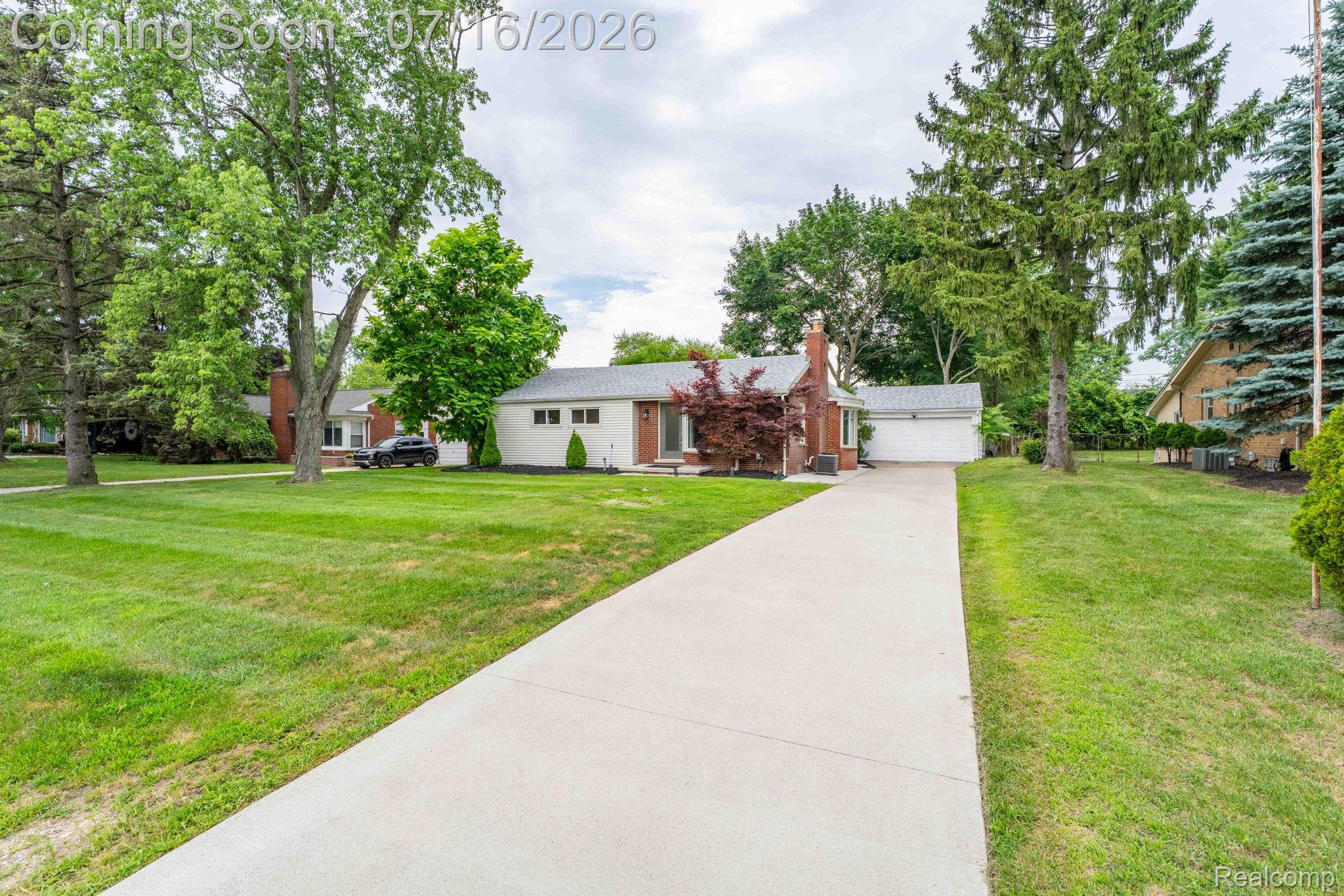 2118 Middlebelt Road West Bloomfield, MI 48324 - Photo 2 of 54 3-web-or-mls-Edited-3.jpg