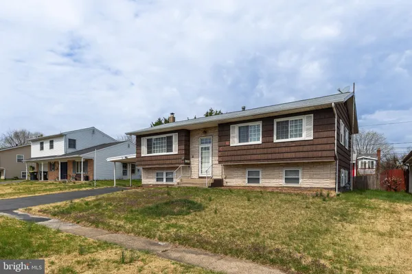 $2,600 | 12 Alwyn Road, Newark, DE 19713