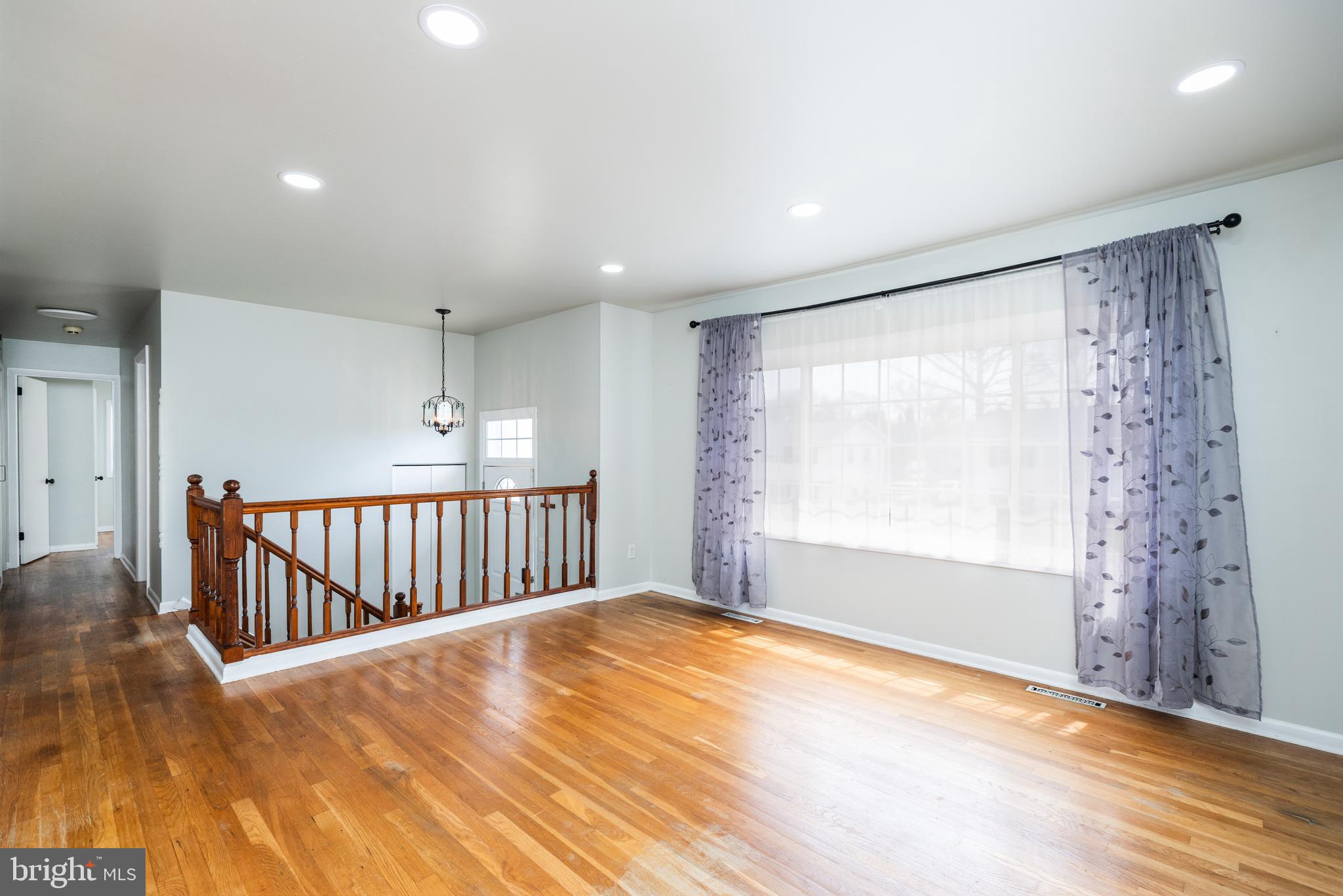 12 Alwyn Road Newark, DE 19713 - Photo 7 of 31 a view of livingroom with hardwood floor