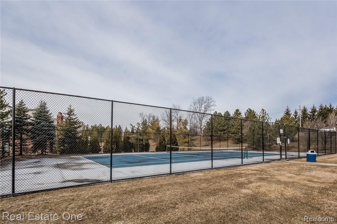 3635 Tremonte Circle, Unit 251 Rochester, MI 48306 - Photo 36 of 38 036-Exterior-2411548-medium.jpg