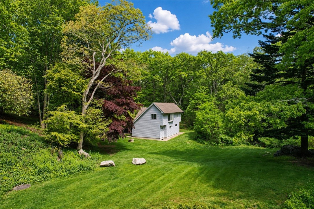 18 East Hills Road Westerly, RI 02891 - Photo 47 of 50
