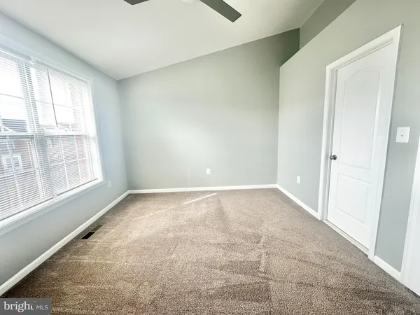 $2,899 | 43158 Whelplehill Terrace, Ashburn, VA 20148