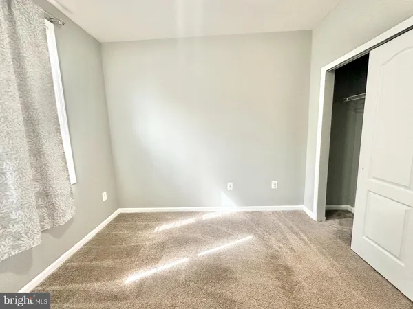 $2,899 | 43158 Whelplehill Terrace, Ashburn, VA 20148