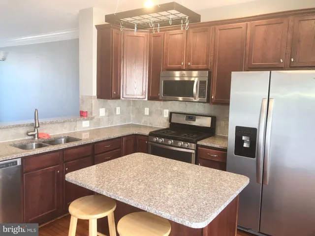 $2,899 | 43158 Whelplehill Terrace, Ashburn, VA 20148