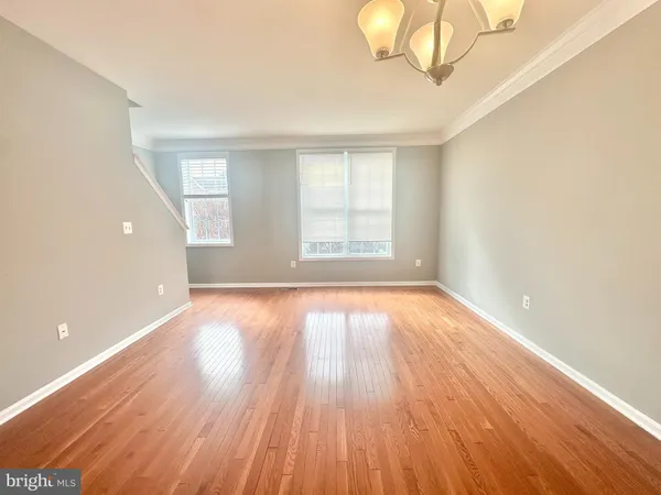 $2,899 | 43158 Whelplehill Terrace, Ashburn, VA 20148