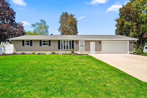 $409,000 | 910 Park Street, Wrightstown, WI 54180