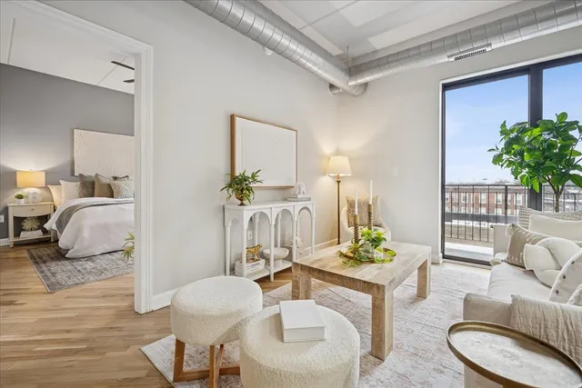 $475,000 | 3125 West Fullerton Avenue, Unit 419, Chicago, IL 60647