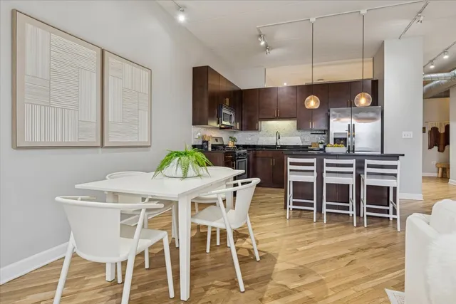 $475,000 | 3125 West Fullerton Avenue, Unit 419, Chicago, IL 60647