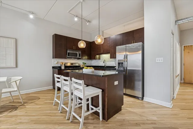 $475,000 | 3125 West Fullerton Avenue, Unit 419, Chicago, IL 60647