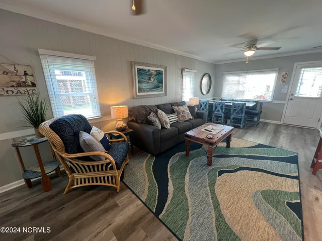 $2,800 | 6018 6th Street, Surf City, NC 28445