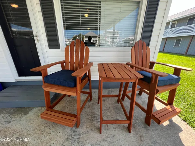 $2,800 | 6018 6th Street, Surf City, NC 28445