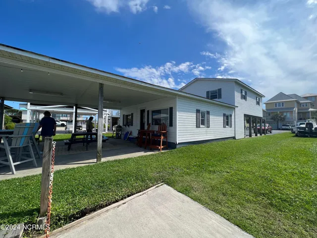 $2,800 | 6018 6th Street, Surf City, NC 28445