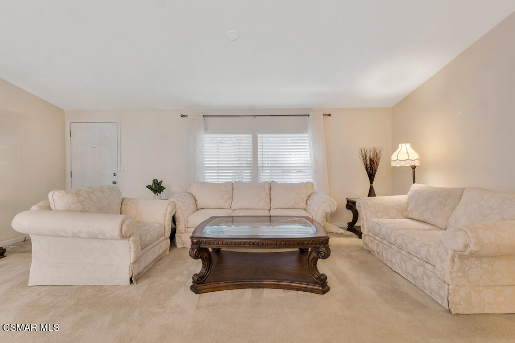 1550 Rory Lane, Unit 234 Simi Valley, CA 93063 - Photo 11 of 45 1550 Rory Lane #234 LIVING & DINING (4)