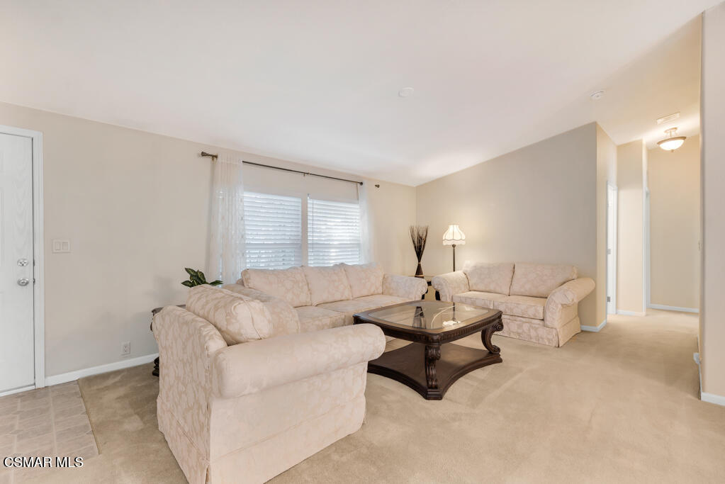 1550 Rory Lane, Unit 234 Simi Valley, CA 93063 - Photo 10 of 45 1550 Rory Lane #234 LIVING & DINING (6)