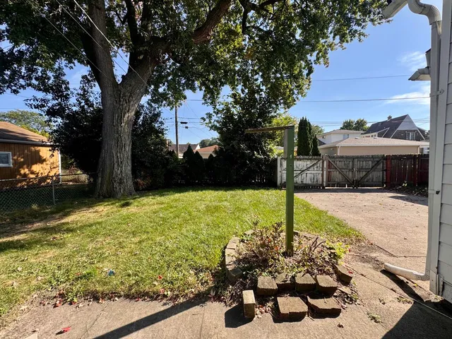 $180,000 | 103 Highland Street, Calumet City, IL 60409