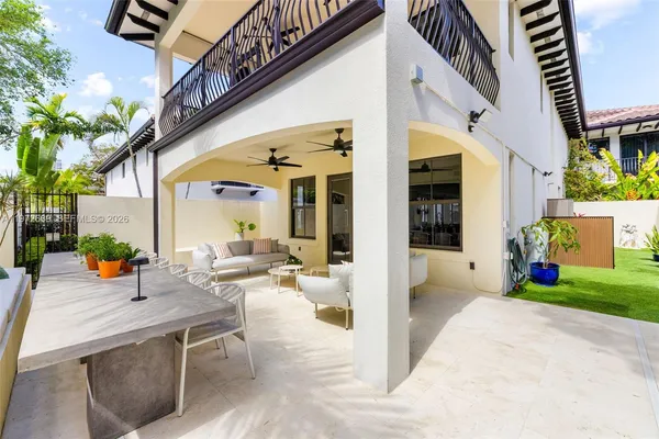 a view of house with outdoor space and porch