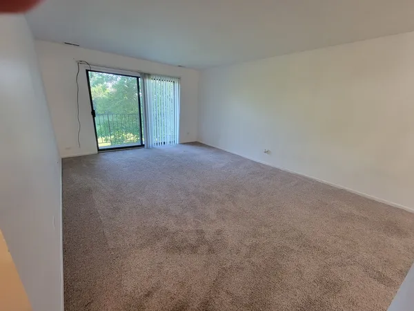 $1,575 | 1018 Castilian Court, Unit 309, Glenview, IL 60025