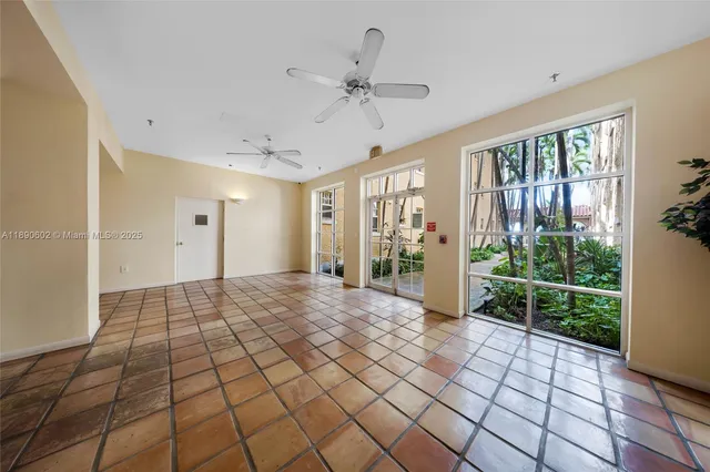 $295,000 | 1255 Pennsylvania Avenue, Unit 307, Miami Beach, FL 33139