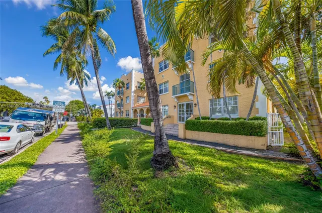$295,000 | 1255 Pennsylvania Avenue, Unit 307, Miami Beach, FL 33139