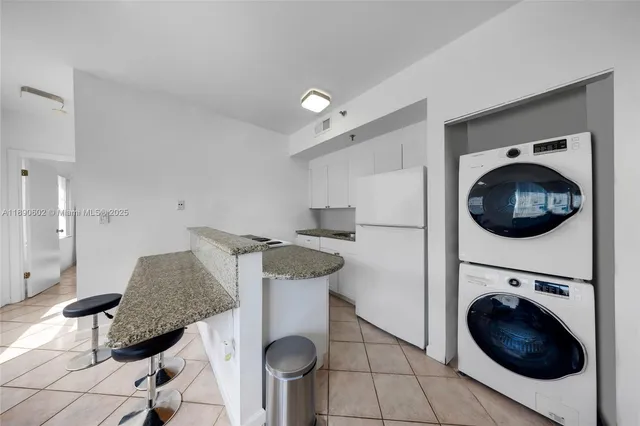 $295,000 | 1255 Pennsylvania Avenue, Unit 307, Miami Beach, FL 33139