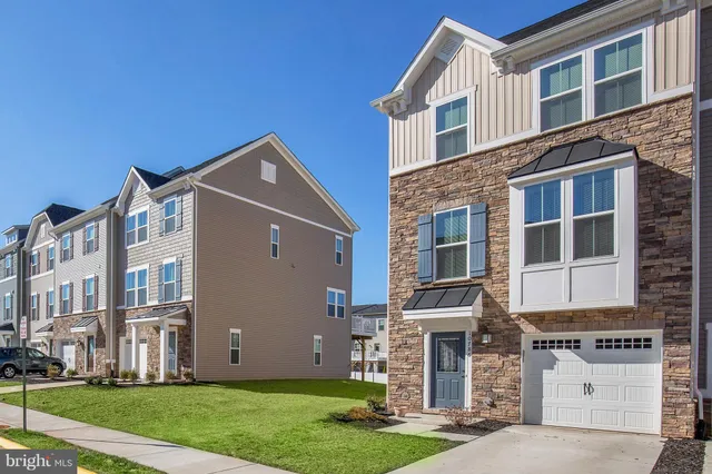 $3,150 | 10786 Hinton Way, Manassas, VA 20112